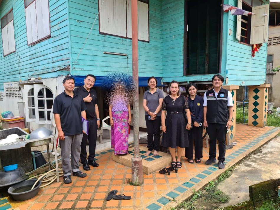 เทศบาลเมืองตราด ลงพื้นที่สำรวจผู้ลงทะเบียนขอรับความช่วยเหลือในพื้นที่ชุมชนบ้านล่าง ชุมชนหนองเสือพัฒนา และชุมชนโภคไพร