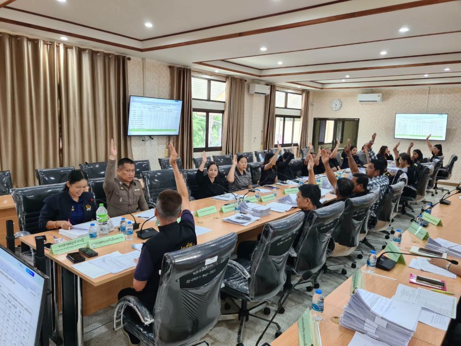 เทศบาลเมืองตราด ร่วมประชุม ก.บ.อ. อำเภอเมืองตราด